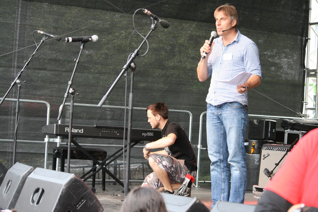 gal/2010/2010 Saitentwist Essen Original Moderation und Kinderbuehne 11.09/2010 Saitentwist 11.09. Moderation Essen Original HIrschlandplat 071.jpg